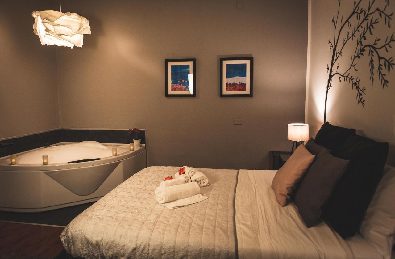 Suitesicily Rooms Palermo อัลตาวิลลา มิลิเชีย ภายนอก รูปภาพ