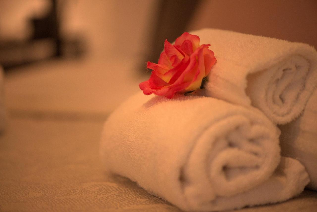 Suitesicily Rooms Palermo อัลตาวิลลา มิลิเชีย ภายนอก รูปภาพ