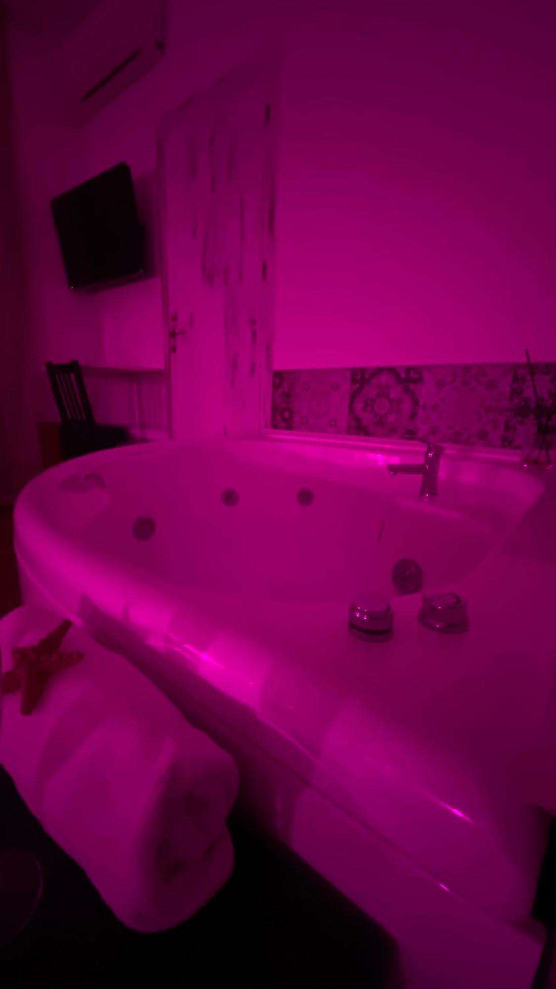 Suitesicily Rooms Palermo อัลตาวิลลา มิลิเชีย ภายนอก รูปภาพ